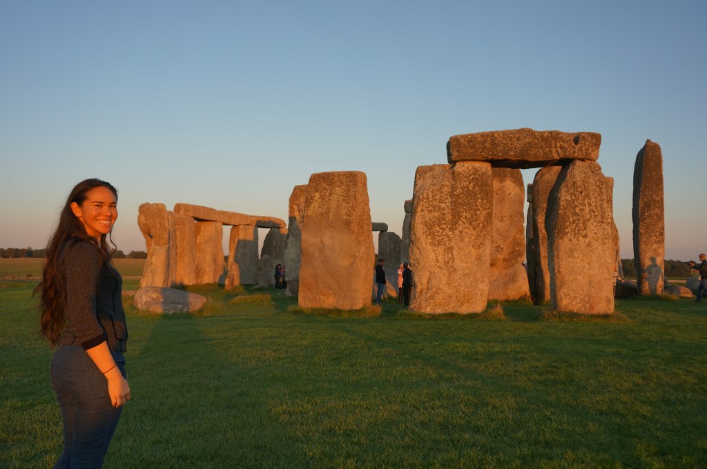 Autumn Aquarius Stonehenge 