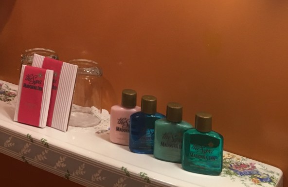 madonna-inn-autumn-aquarius-23