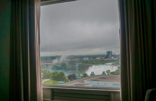 Autumn Aquarius Hotel View Niagara