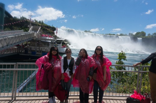 Niagara Falls Autumn Aquarius Family